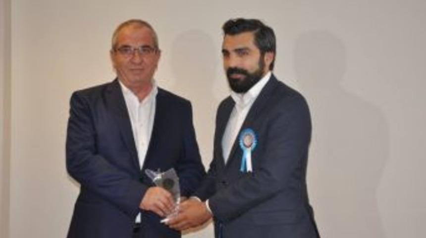 Eren Şar&rsquo;a Yılın İş Adamı &Ouml;d&uuml;l&uuml;