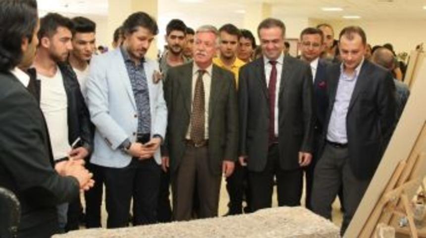 Be&uuml;&rsquo;de İnşaat B&ouml;l&uuml;m&uuml;&rsquo;nden Poster Sunumu