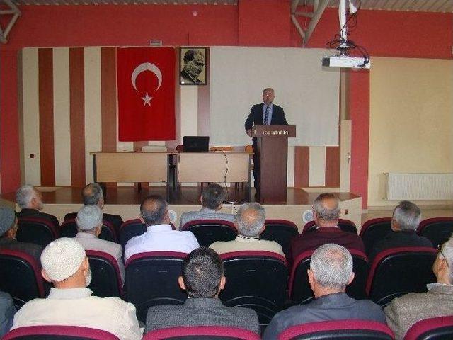 Hac Eğitim Seminerleri Başladı