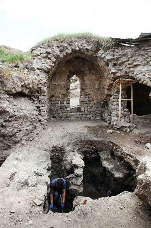 Harput’ta Hamam Kazı Çalışmaları Tamamlanma Aşamasına Geldi