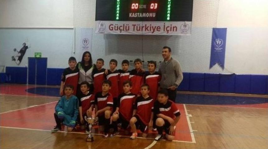 K&uuml;&ccedil;&uuml;kler Futsal İl Birinciliğinde Azdavay Başarısı