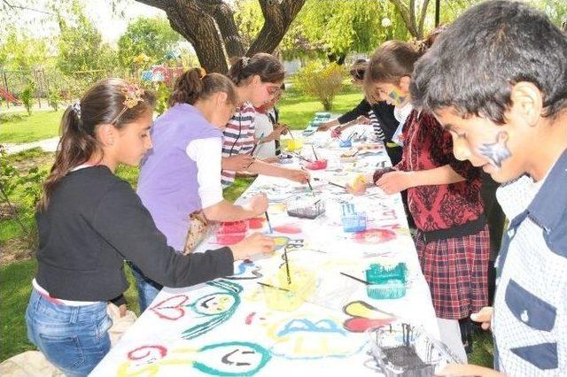 Van’da ‘dünyayı Kadınlar Ve Çocuklar Değiştirecek’ Projesi