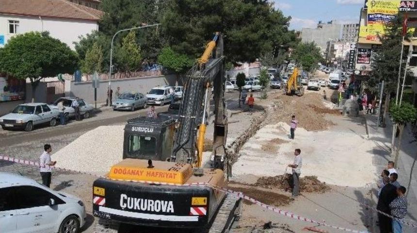 Suru&ccedil;&rsquo;ta Prestij Caddesi İ&ccedil;in &Ccedil;alışmalar Devam Ediyor