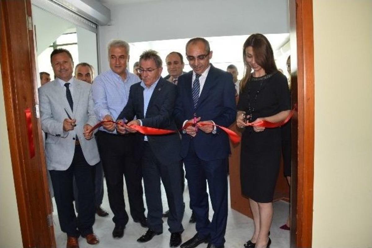 Tutuklu Ve H&uuml;k&uuml;ml&uuml; Kadınlar Sergi A&ccedil;tı