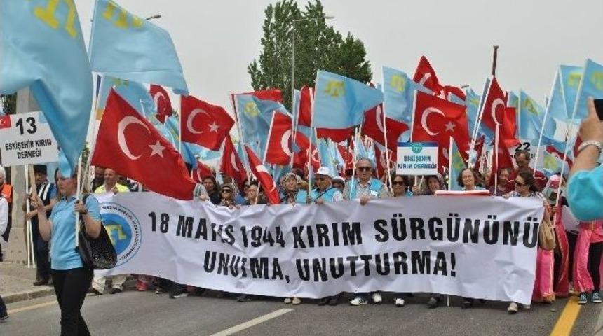 &rsquo;kırım S&uuml;rg&uuml;n&uuml; Matem Mitingi&rsquo;nden Sonra Anıtkabir&rsquo;i Ziyaret Ettiler