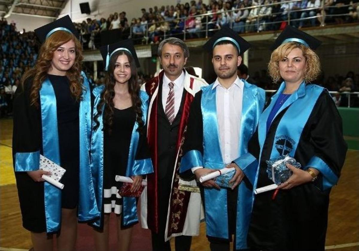 Edirne Sosyal Bilimler Meslek Y&uuml;ksekokulu Mezuniyet T&ouml;reni