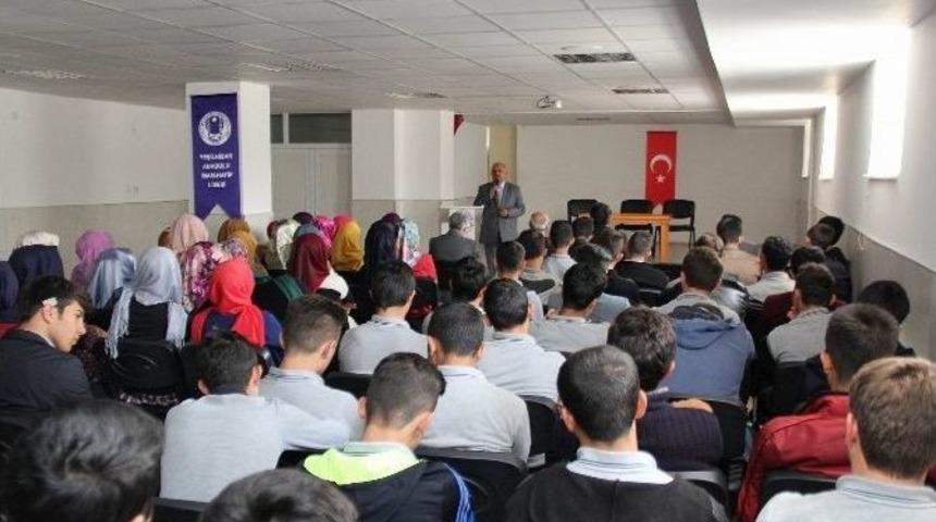 Mayıs Ayı İl&ccedil;e M&uuml;ft&uuml;leri Toplantısı Yeşilhisar&rsquo;da Yapıldı