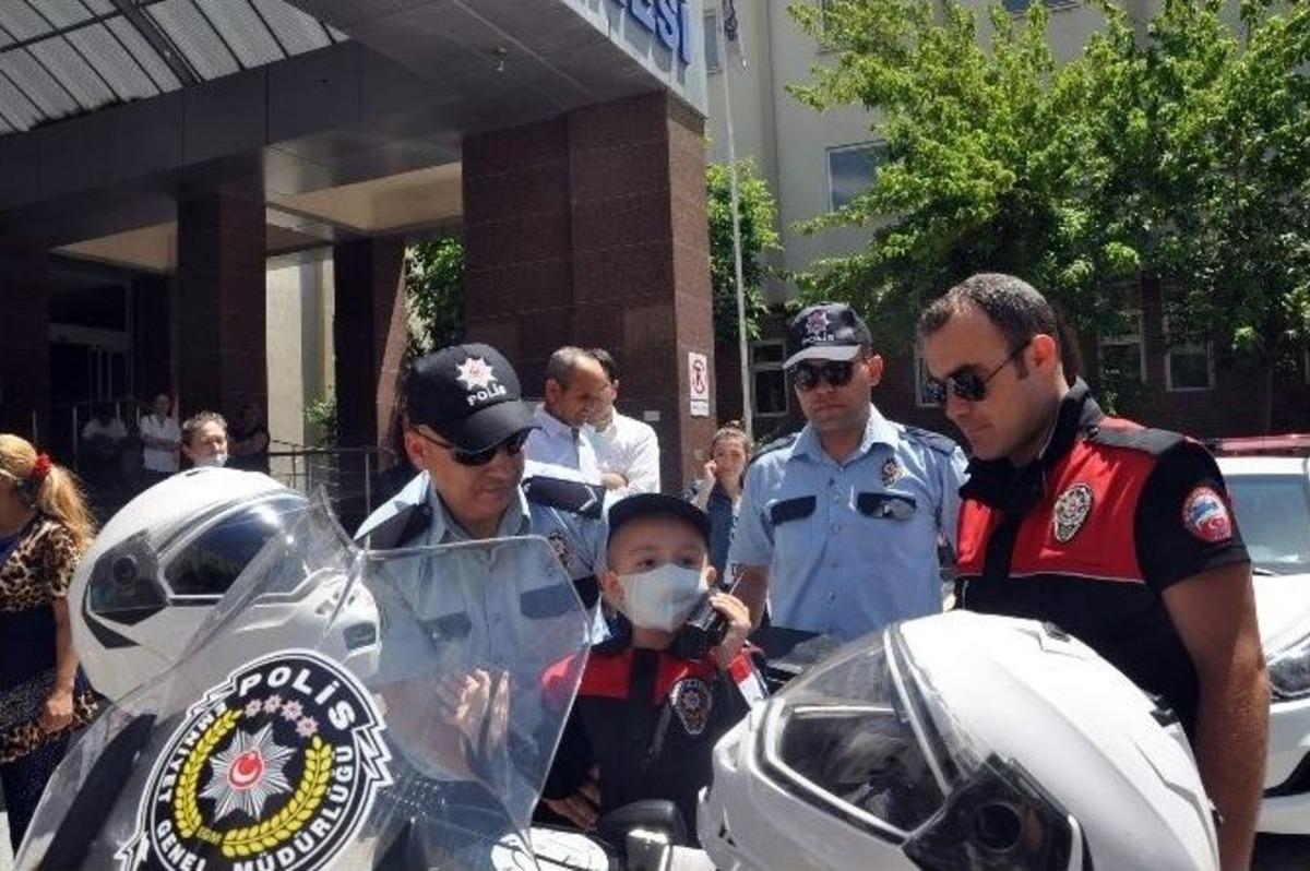 L&ouml;semili Onur&rsquo;un Polis Olma Hayali Ger&ccedil;ek Oldu