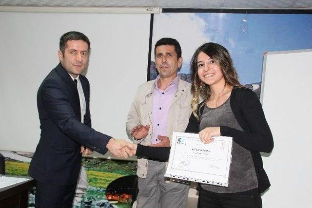 Engelli Girişimciler Sertifikalarını Aldı 3