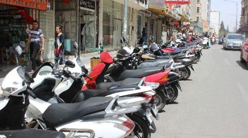 Kilis&rsquo;te, Ulaşımda Motosiklet Tercih Ediliyor