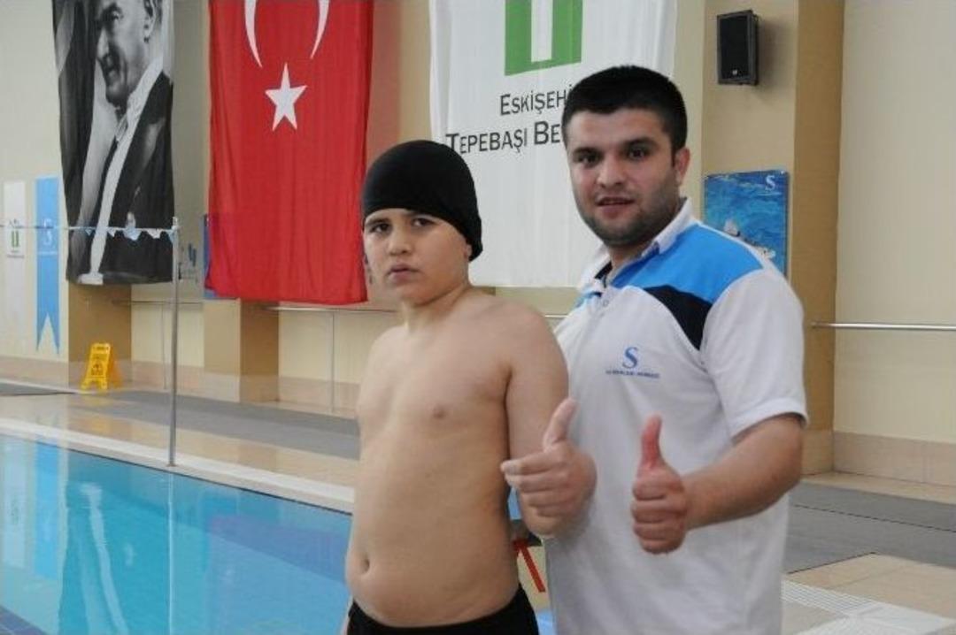 Engellerini Su Sporları İle Aşıyorlar