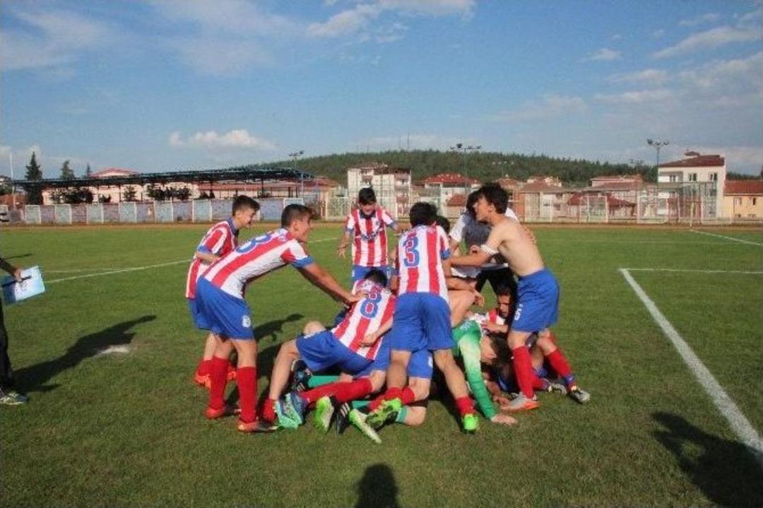 Bilecik&rsquo;te U14 Şampiyonası Finalinde G&uuml;len Taraf Arabayatağıspor Oldu