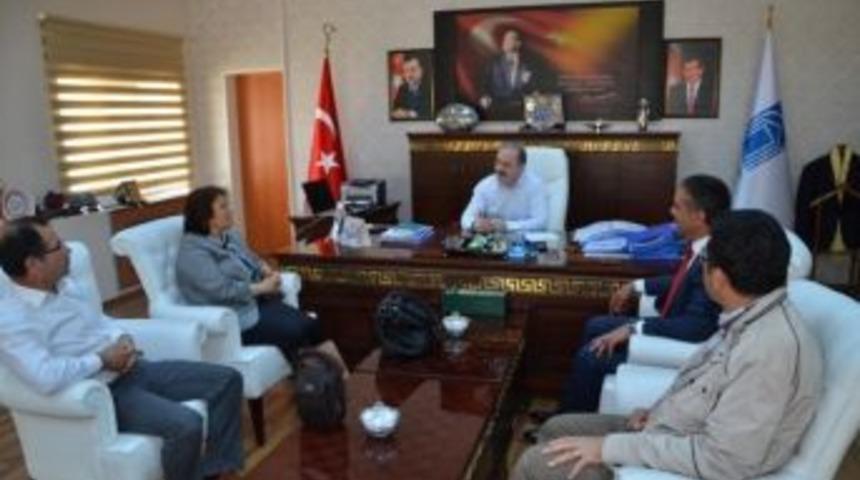 Ustaoğlu&rsquo;ndan Başkan &Ouml;zg&ouml;k&ccedil;e&rsquo;ye Ziyaret