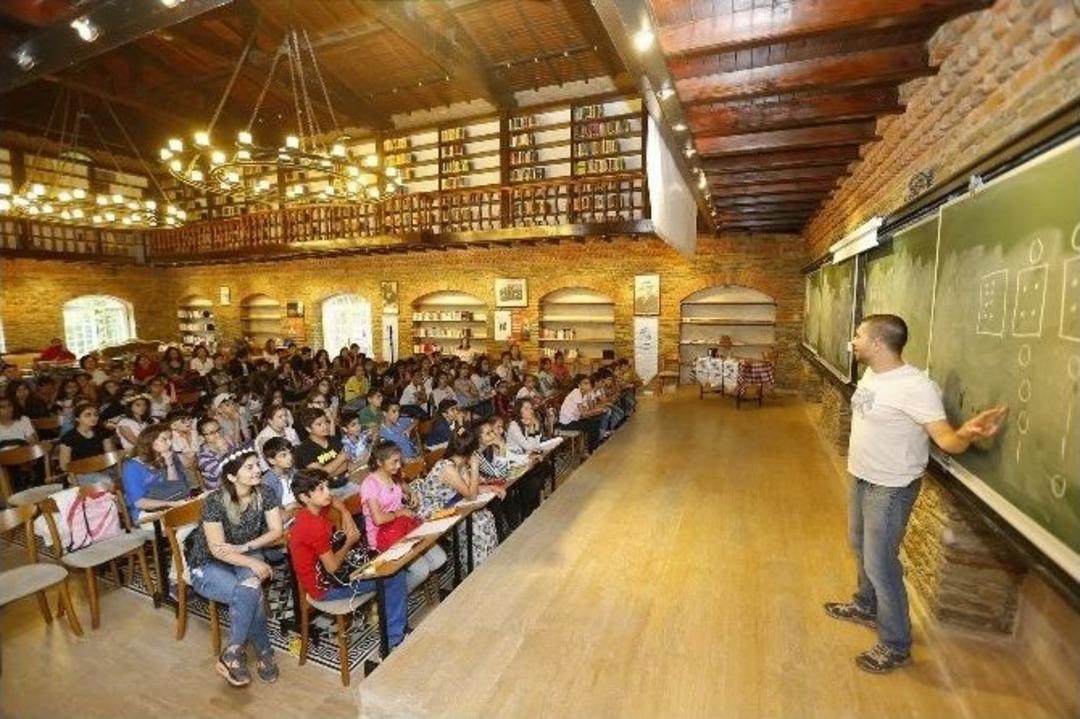 K&uuml;&ccedil;&uuml;k Filozoflar Matematik K&ouml;y&uuml;&rsquo;nde