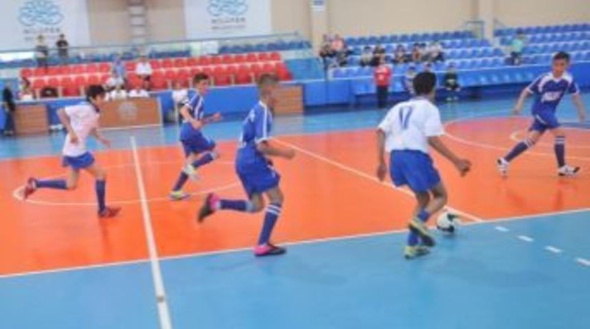 Kardeş Şehir Takımları Sahada Buluştu