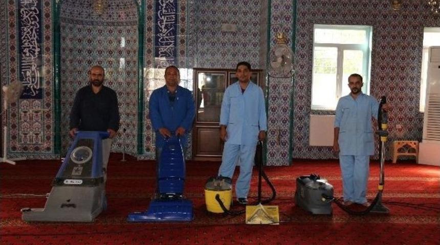 Merkezefendi&rsquo;de Camiler Ramazan&rsquo;a Hazırlanıyor