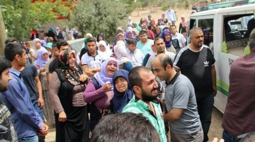 Şehidin Cenazesi Baba Evine Getirildi