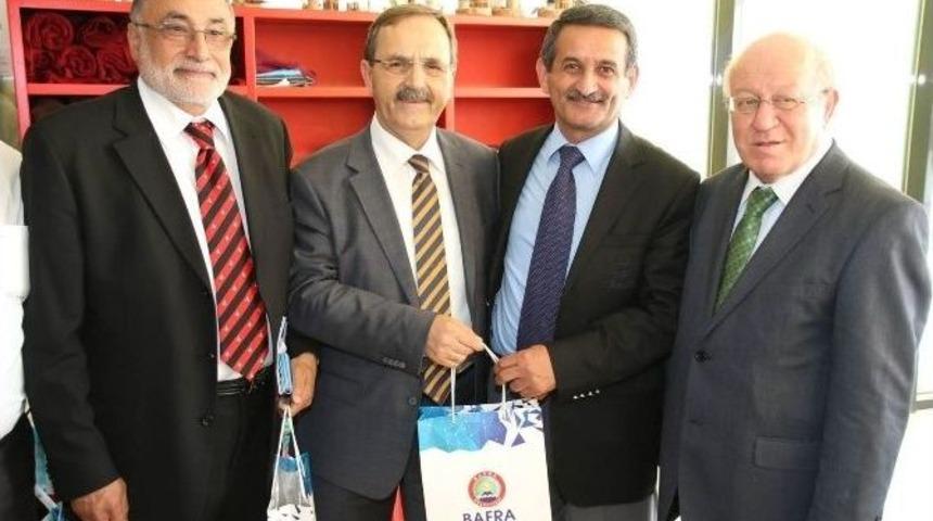 Şairlerden Başkan Şahin&rsquo;e Ziyaret