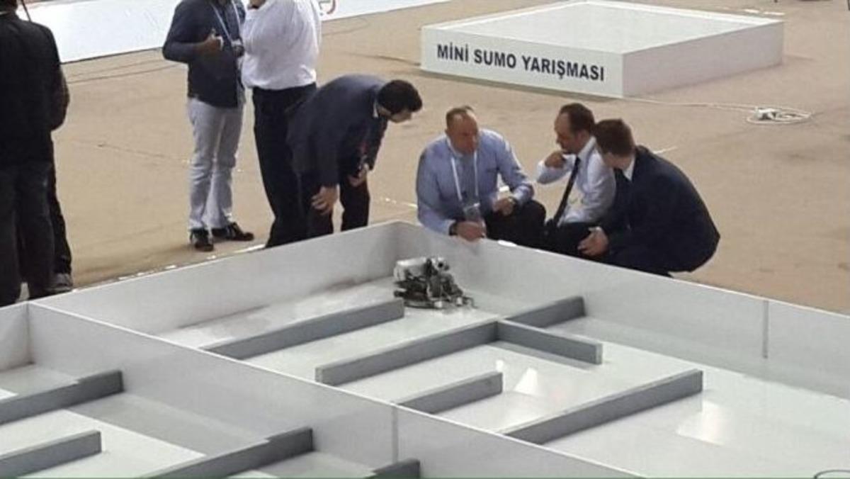 Uluslararası Robot Yarışmasında Şanlıurfa Mesleki Ve Teknik Anadolu Lisesi &Ouml;ğrencileri Birinci Oldu