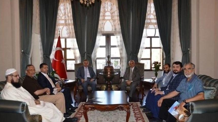 Kuveyt Heyetinden Vali Tapsız&rsquo;a Nezaket Ziyareti