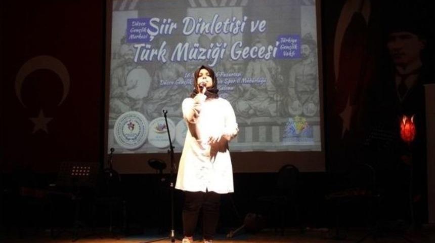 Şiir Dinletisi Ve T&uuml;rk M&uuml;ziği Gecesi Yapıldı