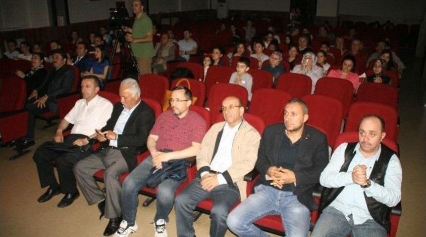 Ahmet Taner Kışlalı Ortaokulundan Şiir Dinletisi