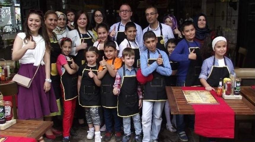 Talasemili &Ccedil;ocuklar "k&ouml;k H&uuml;cre Kardeşleri" Bekliyor