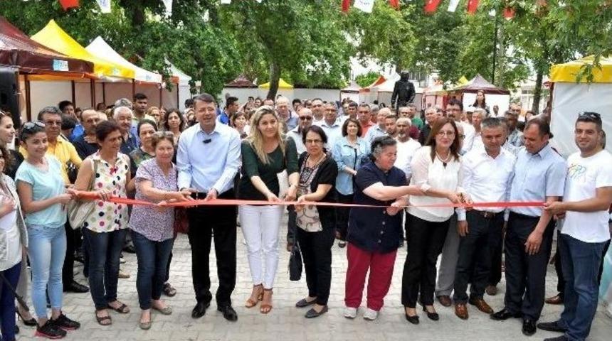 Silifke&rsquo;de Kadın El Emeği Pazarı A&ccedil;ıldı