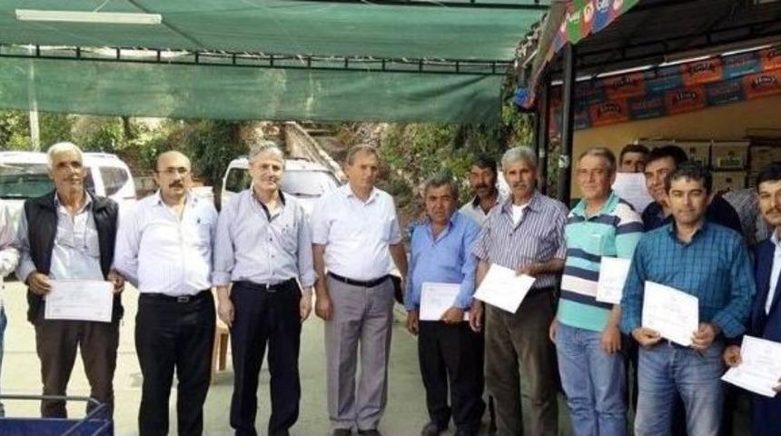 Salihli&rsquo;de Arıcılık Kursunu Bitirenlere Sertifika Verildi