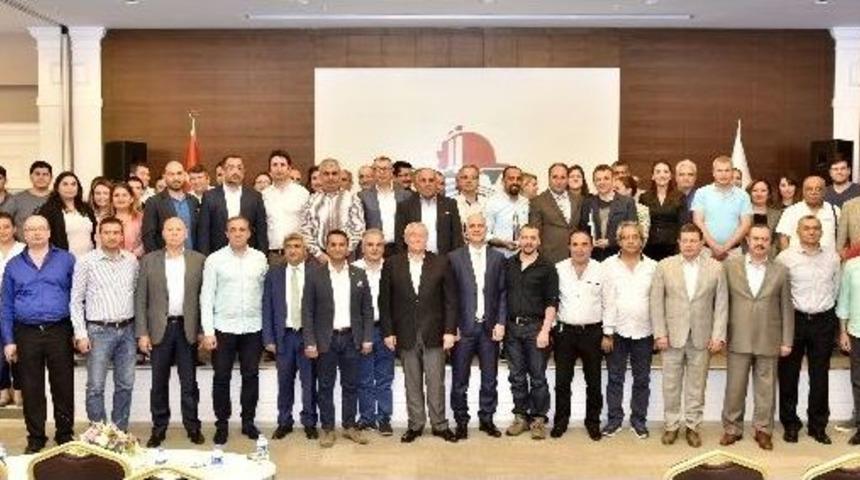 Antalya Osb&rsquo;de Karikat&uuml;r Sergisi A&ccedil;ıldı