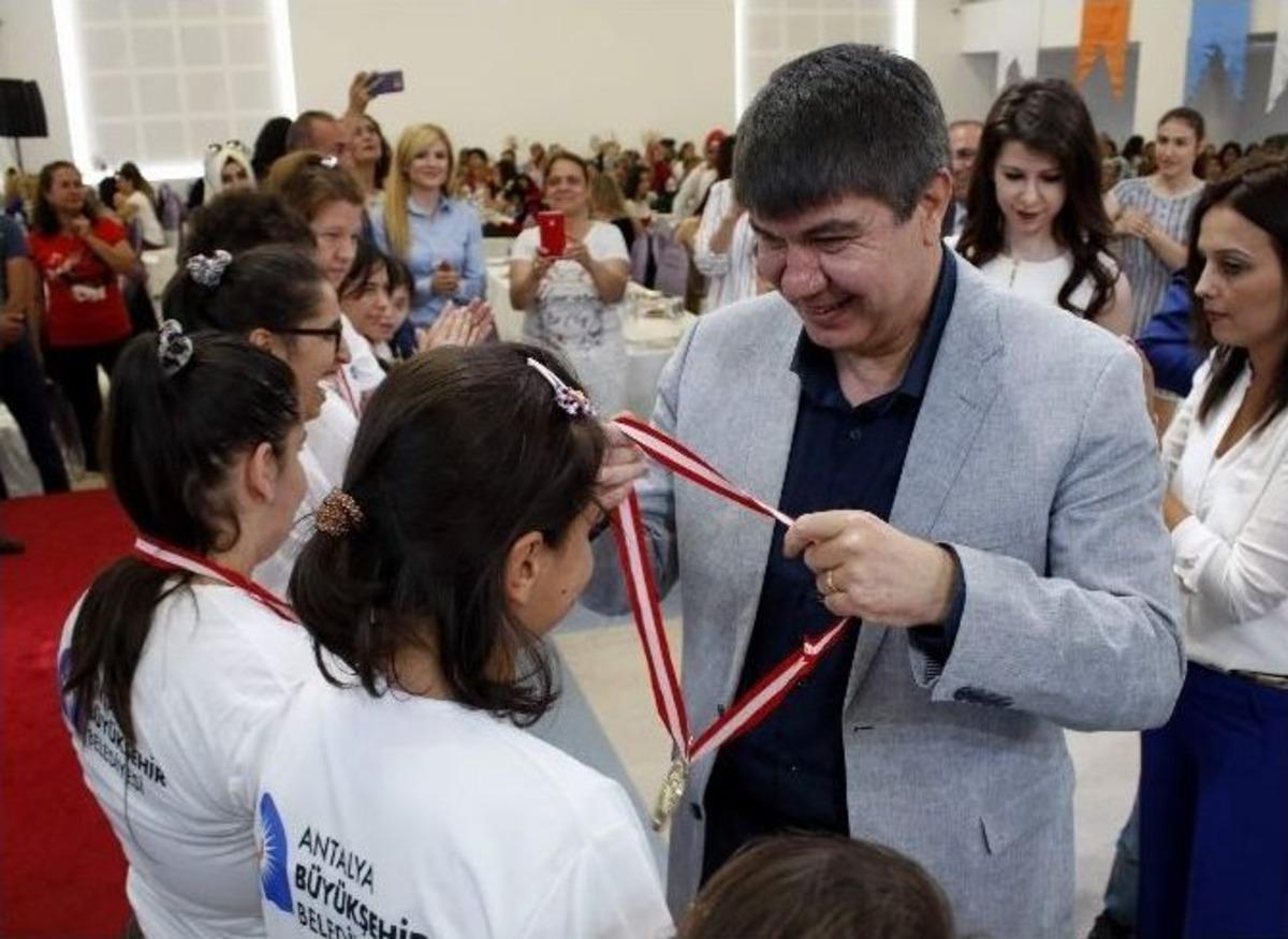 Asfim Yıl Sonu Etkinlikleri Başkan T&uuml;rel&rsquo;in Katılımıyla Ger&ccedil;ekleştirildi