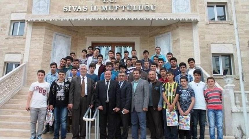 Kayseri İmam Hatip Lisesi &Ouml;ğrencilerinden İl M&uuml;ft&uuml;l&uuml;ğ&uuml;&rsquo;ne Ziyaret