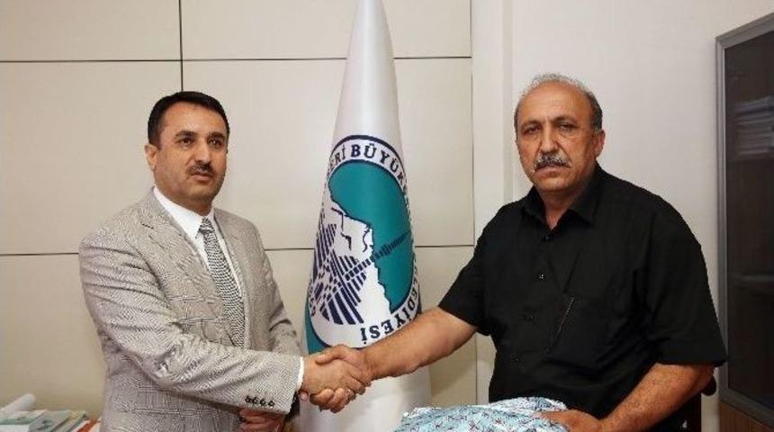 Şof&ouml;r, Sancılanıp D&uuml;şen Hamile Kadını Halk Otob&uuml;s&uuml; İle Hastaneye Yetiştirdi