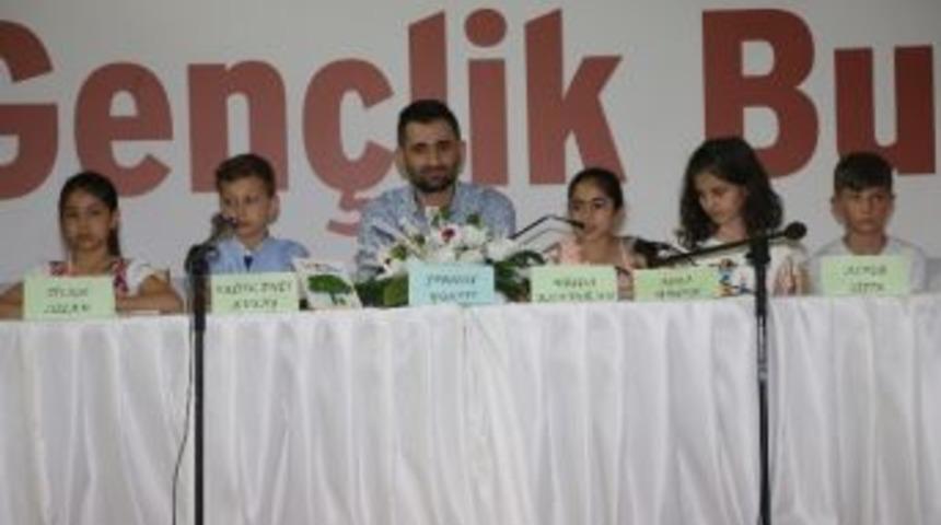 K&uuml;&ccedil;&uuml;k Yazarlar; &lsquo;&rsquo;kitap Hayattır&rsquo;&rsquo;