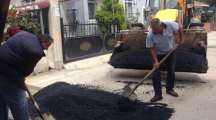 Asfalt Yama &Ccedil;alışmaları S&uuml;r&uuml;yor