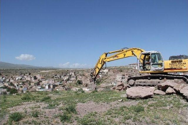 İncesu Belediyesi Erciyes Manzaralı Seyir Terası Yapım Çalışmalarına Başladı