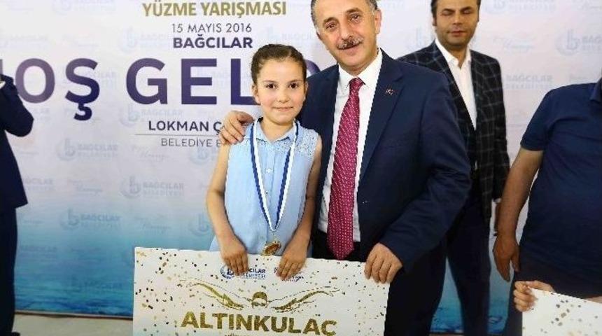 Y&uuml;z&uuml;c&uuml;ler, Altınkula&ccedil; Y&uuml;zme Yarışması&rsquo;nda Kıyasıya M&uuml;cadele Etti