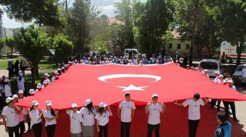 Gemerek&rsquo;te Gen&ccedil;lik Haftası Kutlanıyor