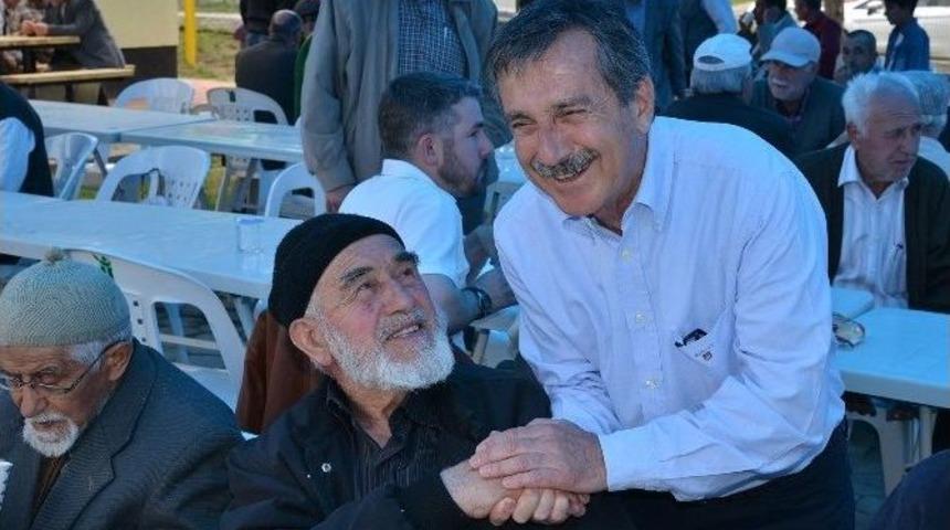 Başkan Ata&ccedil; Yağmur Ve Ş&uuml;k&uuml;r Dualarına Katıldı