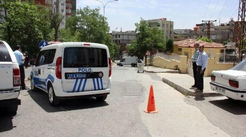 Sosyal Hizmetler M&uuml;d&uuml;rl&uuml;ğ&uuml; &Ouml;n&uuml;ndeki Ş&uuml;pheli Paket Korkuttu