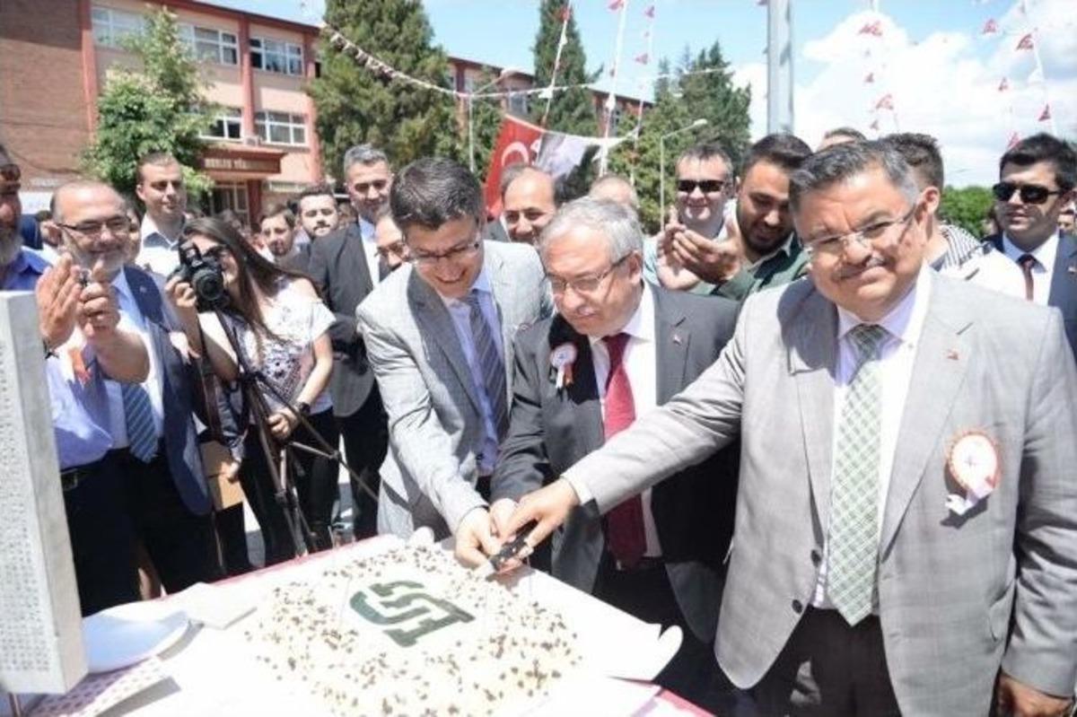 Bilecik Şeyh Edebali &Uuml;niversitesi Myo&rsquo;nun 40&rsquo;ıncı Yıl Kuruluş Yıl D&ouml;n&uuml;m&uuml; G&ouml;rkemli Bir Şekilde Kutlandı