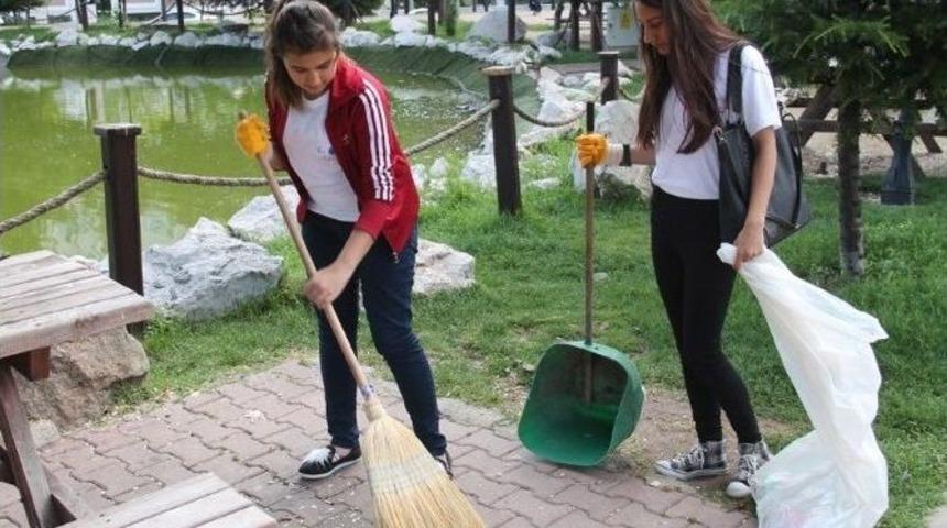 Edirne&rsquo;de &Ouml;ğrencilerden &Ouml;rnek Davranış