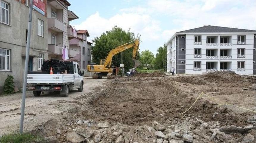 Adapazarı Belediyesi Yol A&ccedil;ma &Ccedil;alışmalarını S&uuml;rd&uuml;r&uuml;yor
