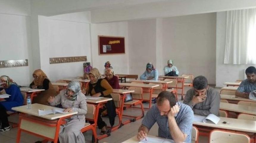 Adıyaman&rsquo;da, Veliler Okuyor Kitap Okuma Yarışması