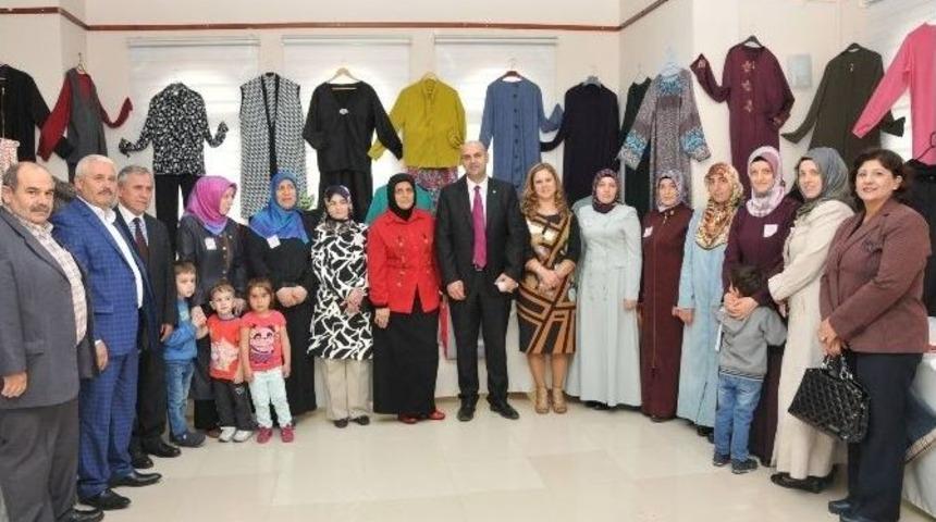 İzmek&rsquo;te Yılsonu Sergileri Başladı