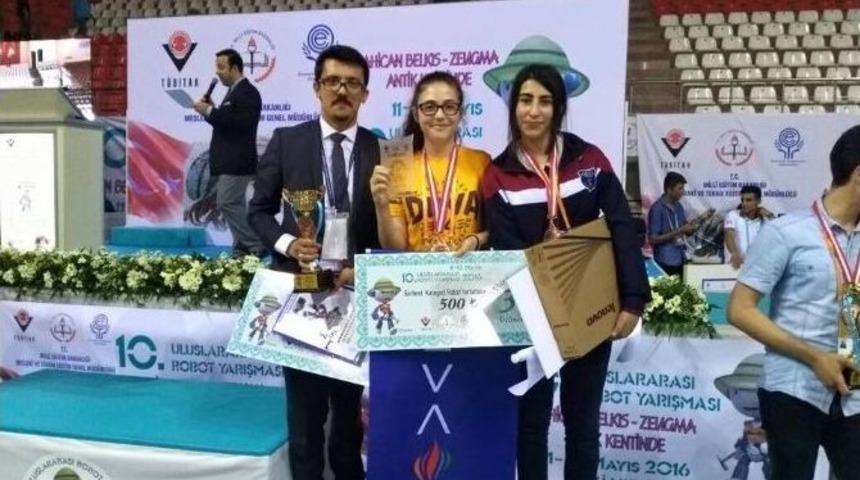 Deva Okullarından D&uuml;nya &Uuml;&ccedil;&uuml;nc&uuml;l&uuml;ğ&uuml;