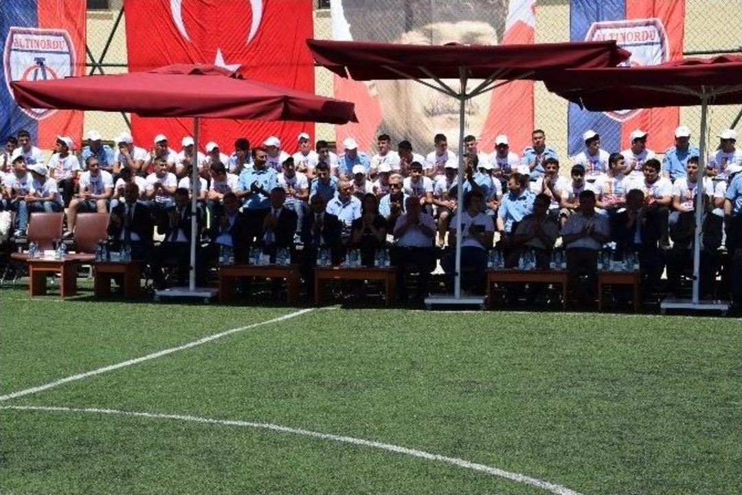 &Ccedil;ocuk Mahkumlardan 19 Mayıs Kutlaması