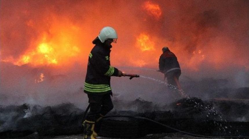 Yakılan Lastikler Paniğe Neden Oldu