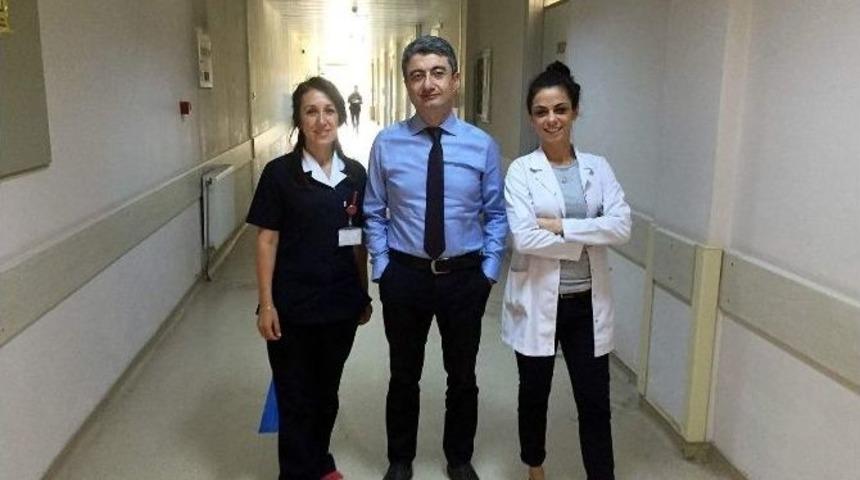 G&ouml;z Tansiyonuna Dikişsiz Ameliyatla &Ccedil;are