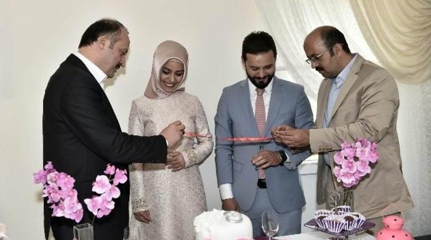 Başkan Akg&uuml;l Kız İstedi